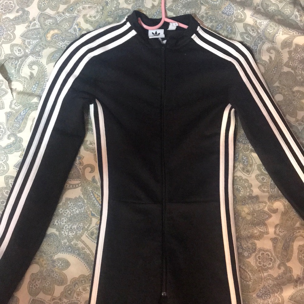 Authentic Adidas Stage suit!😍